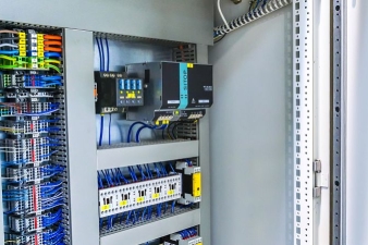 現(xiàn)代電氣控制及PLC應用技術